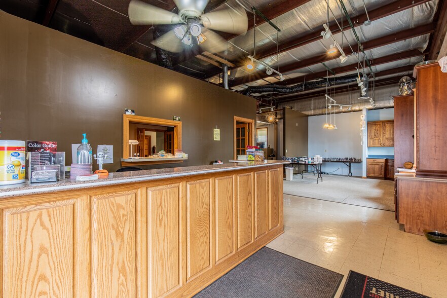 825 N Pleasant St, Princeton, IL à vendre - Photo du bâtiment - Image 3 de 32