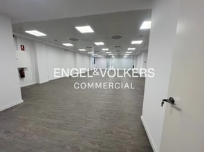 Office in Esplugues de Llobregat, Barcelona for lease Interior Photo- Image 1 of 11