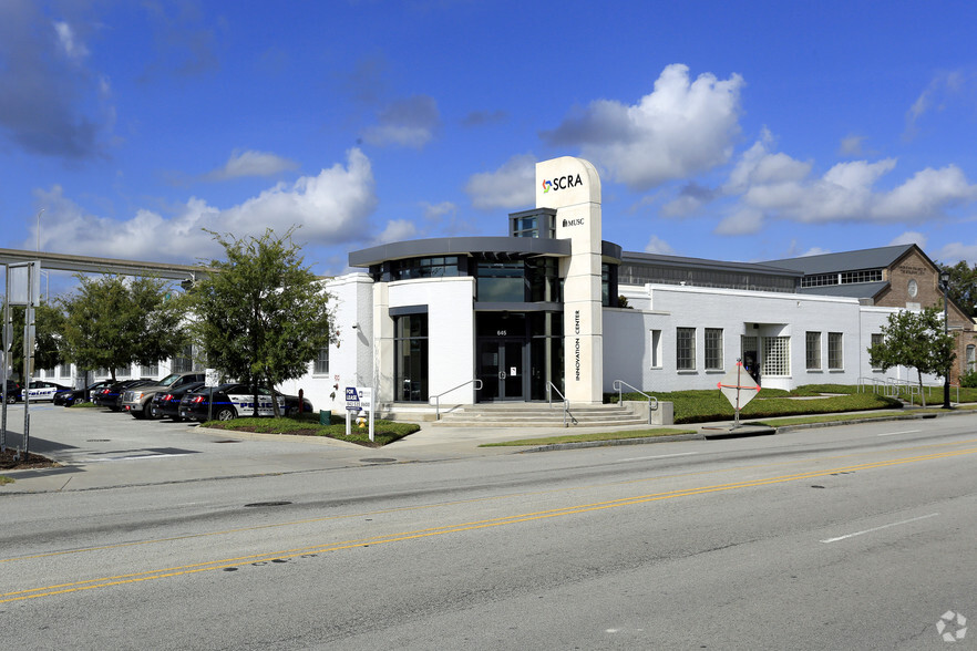 645 Meeting St, Charleston, SC for lease - Primary Photo - Image 1 of 9