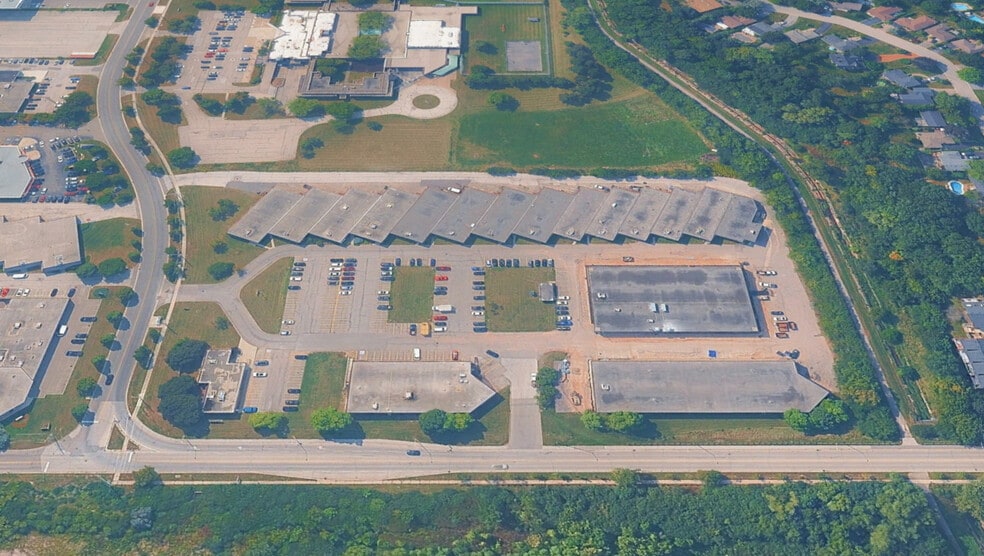 505 Iroquois Shore Rd, Oakville, ON for lease - Building Photo - Image 3 of 8