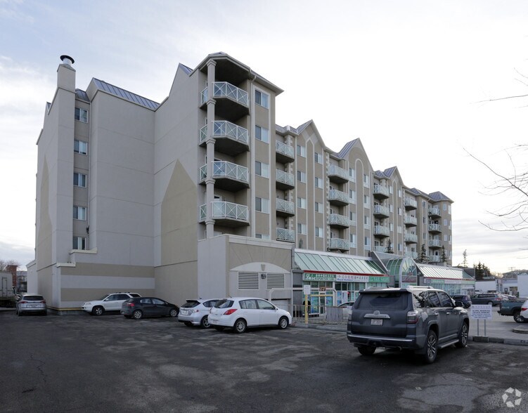 1518 Centre St N, Calgary, AB à louer - Photo du bâtiment - Image 3 de 36