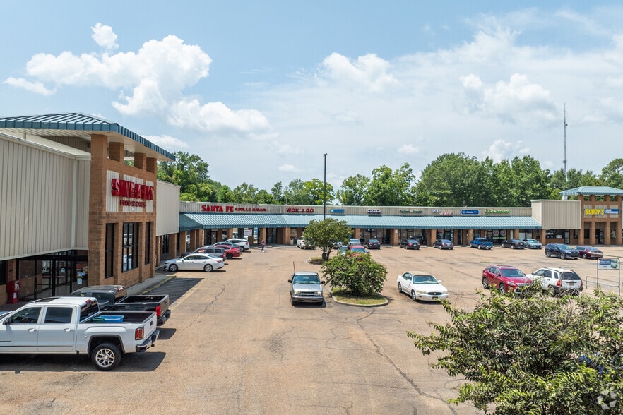 1002-1074 E Peace St, Canton, MS à louer - Photo du bâtiment - Image 3 de 4