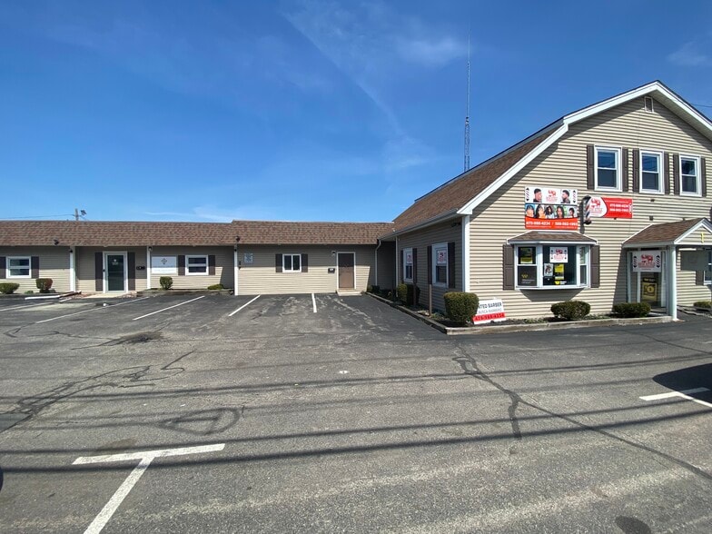 74 Plain St, Brockton, MA for lease - Primary Photo - Image 1 of 14
