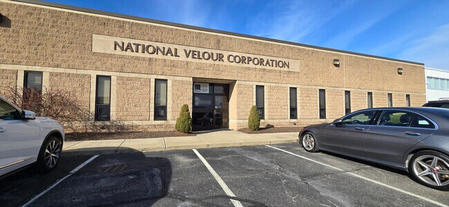 Plus de détails pour 36 Bellair Ave, Warwick, RI - Industriel à louer