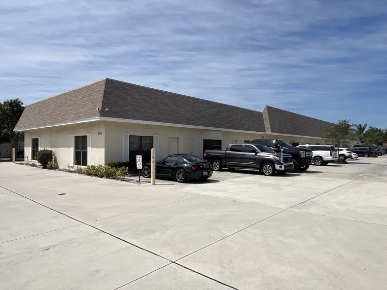 208 N US Highway 1, Tequesta, FL for lease - Building Photo - Image 1 of 2