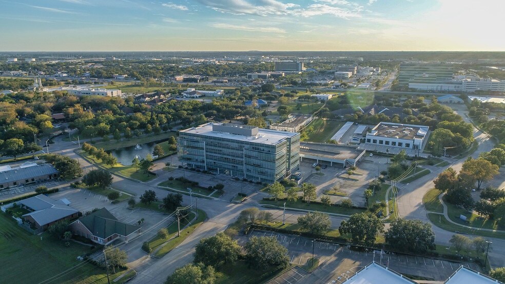 455 E Medical Center Blvd, Webster, TX à louer - Photo du bâtiment - Image 3 de 35