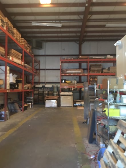 667 State Route 33, Millstone Township, NJ for lease - Interior Photo - Image 3 of 8