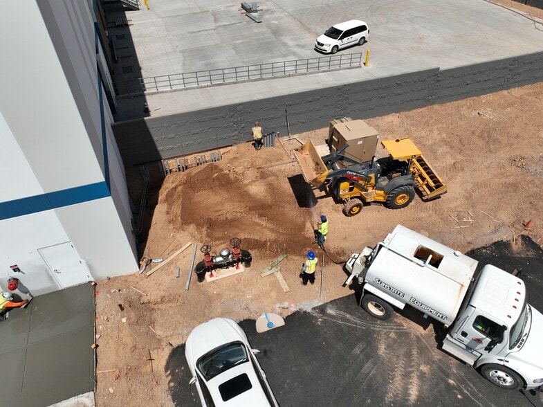 13270 W Bell Rd, Surprise, AZ for lease - Building Photo - Image 3 of 8