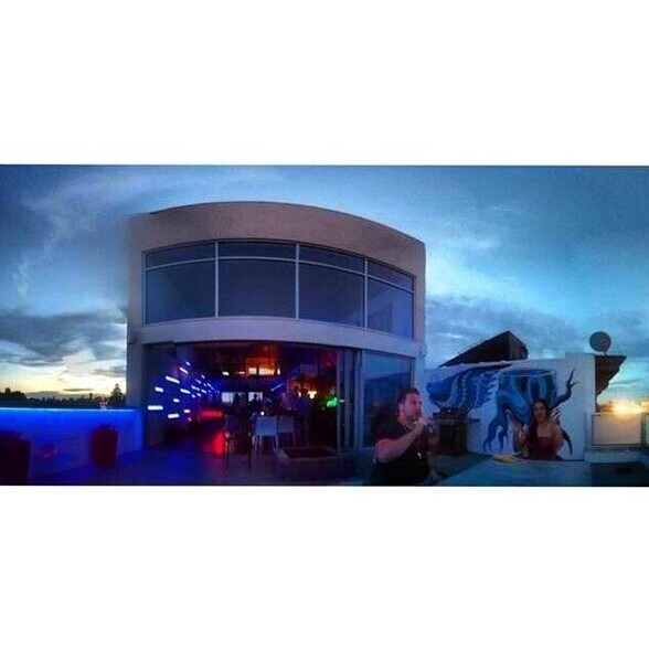 32-32 Steinway St, Long Island City, NY à louer - Photo du bâtiment - Image 3 de 7