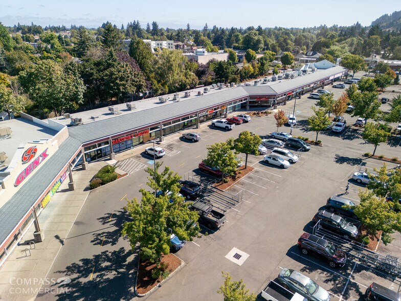 7901-8001 SE Powell Blvd, Portland, OR à louer - Photo du bâtiment - Image 2 de 9