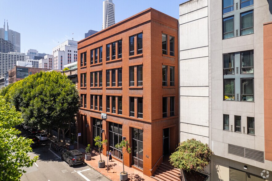 735 Battery St, San Francisco, CA à louer - Photo du bâtiment - Image 1 de 13