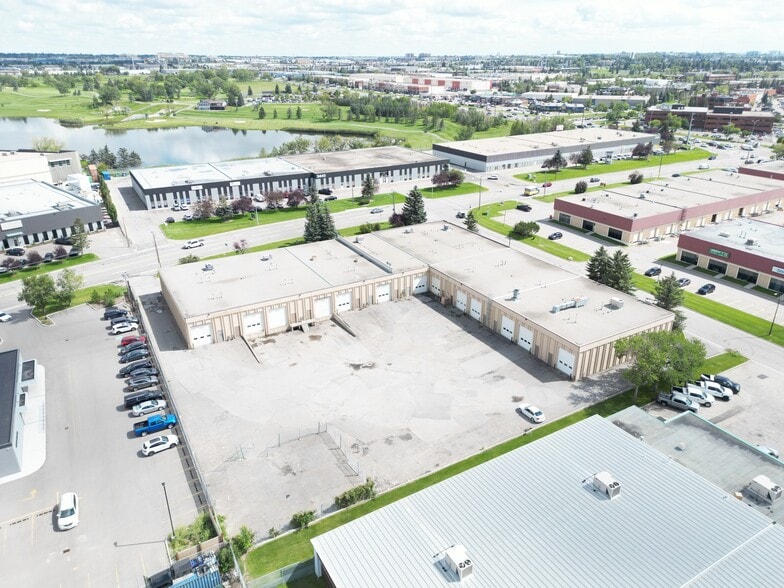 3529 12th St NE, Calgary, AB for lease - Building Photo - Image 2 of 5