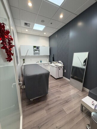 Plus de détails pour 8929 Madison Ave, Fair Oaks, CA - Commerce de détail à louer