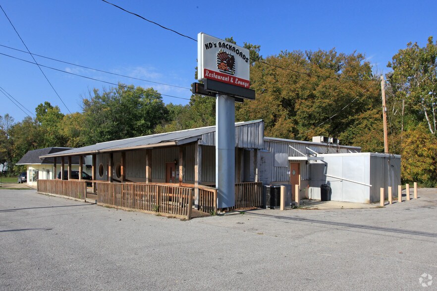 1012 E Hackberry St, Salem, IN à vendre - Photo principale - Image 2 de 13