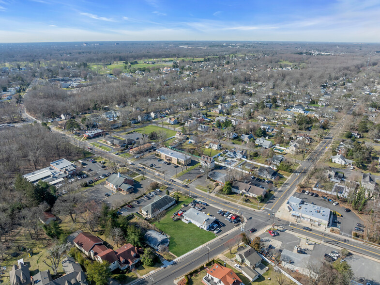 207 Monmouth Rd, Oakhurst, NJ for sale - Aerial - Image 2 of 14