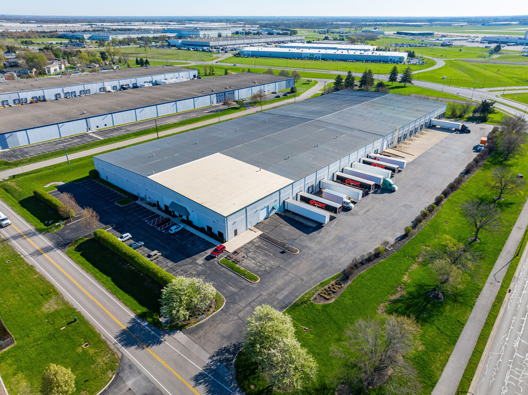 2300 Rickenbacker Pky, Columbus, OH for lease Primary Photo- Image 1 of 7