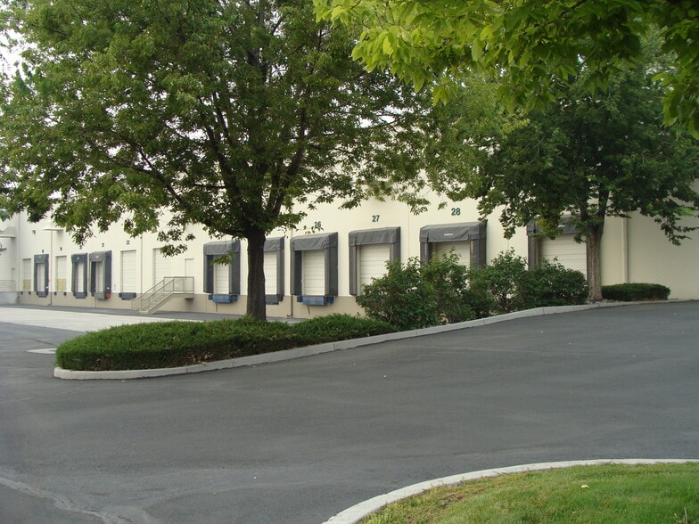 1450 E Greg St, Sparks, NV for lease - Building Photo - Image 3 of 3
