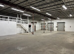 3000 NW 23rd Ave, Oakland Park, FL for lease Interior Photo- Image 2 of 6