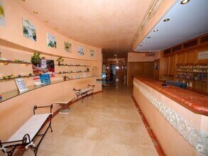 Retail in Alcalá de Henares, Madrid for lease Interior Photo- Image 2 of 7