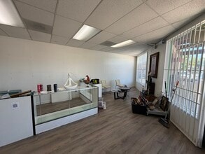 555 S Mt Vernon Ave, San Bernardino, CA for lease Interior Photo- Image 1 of 7
