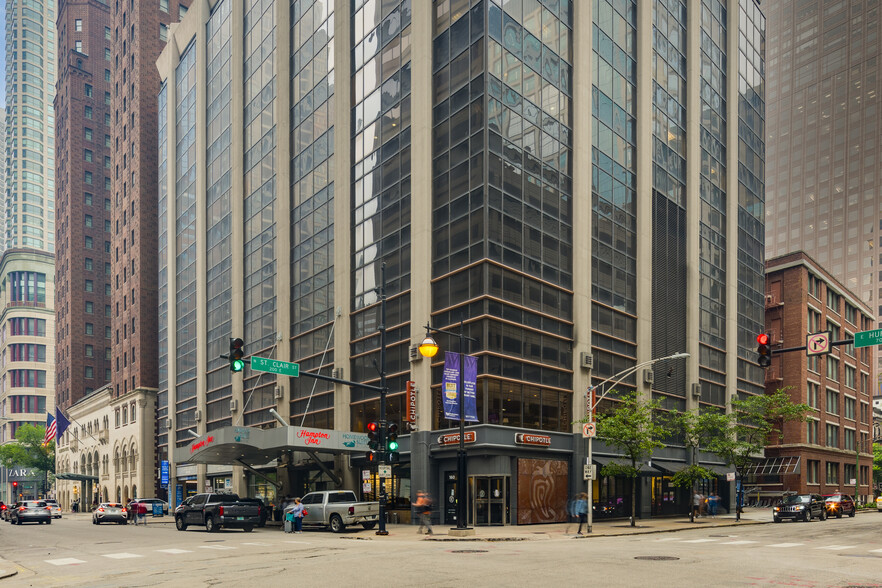 150 E Huron St, Chicago IL - Services immobiliers commerciaux