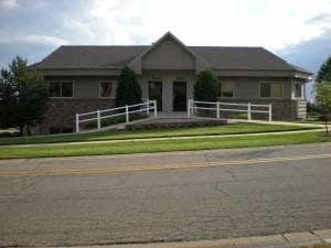2524 Woodmeadow Dr SE, Grand Rapids, MI for lease - Building Photo - Image 2 of 7