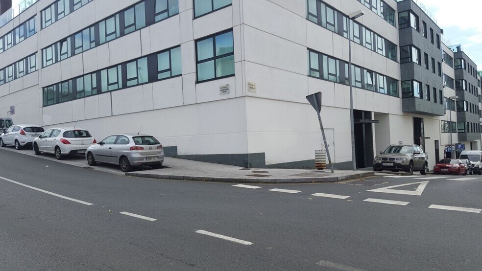 Avenida Da Liberdade, 11, Santiago de Compostela, La Coruna for lease - Building Photo - Image 2 of 24
