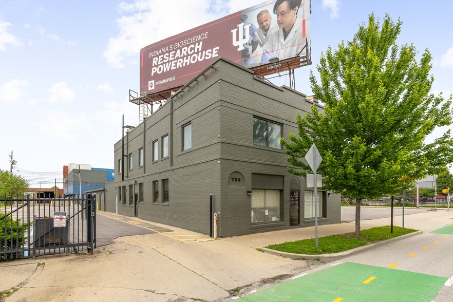 724 N Illinois St, Indianapolis, IN for lease - Building Photo - Image 1 of 11