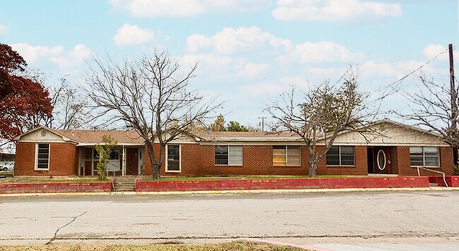 Plus de détails pour 109-111 S 33rd St, Temple, TX - Soins de santé à vendre