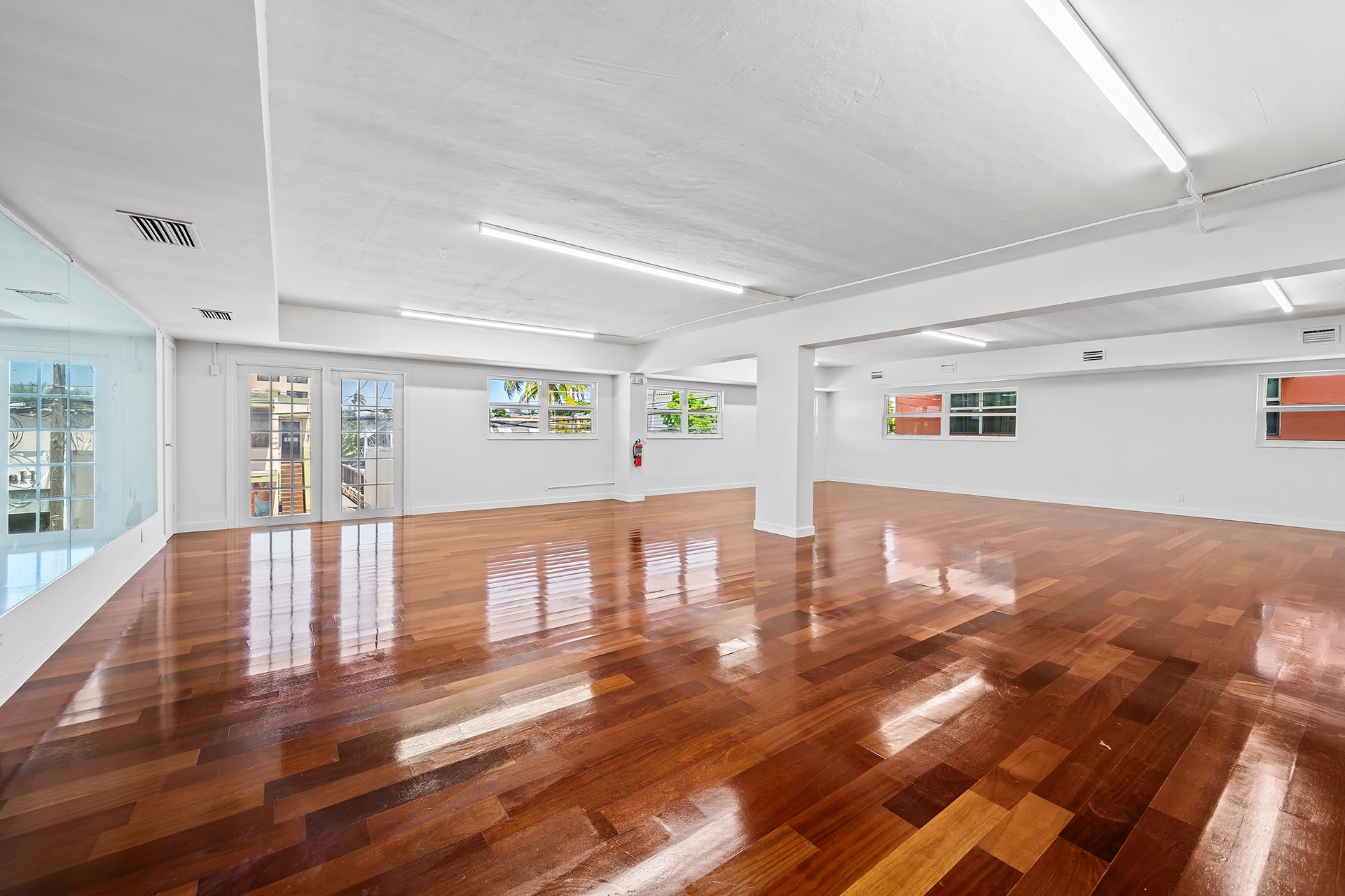 1900 E Sunrise Blvd, Fort Lauderdale, FL à louer Photo intérieure- Image 1 de 5