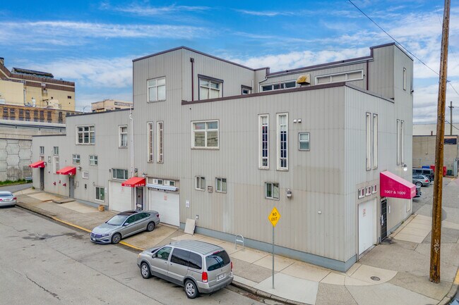 Plus de détails pour 258 Raymur Ave, Vancouver, BC - Industriel à louer