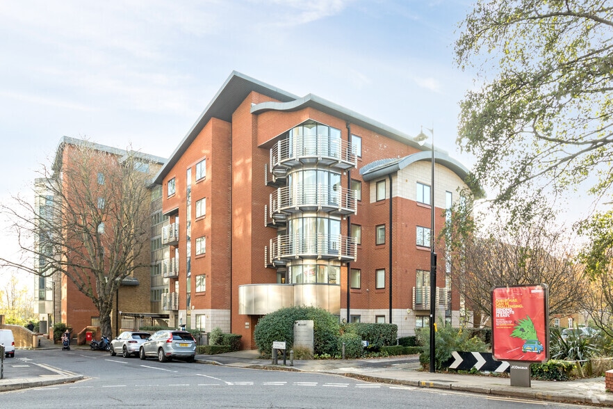 7 Francis Grove, London for lease - Building Photo - Image 2 of 44