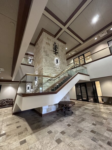 335 E Sonterra Blvd, San Antonio, TX for lease - Interior Photo - Image 2 of 14