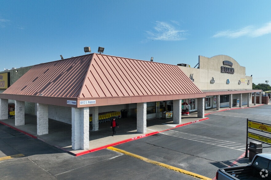 4812 S Freeway, Fort Worth, TX for sale - Building Photo - Image 2 of 4