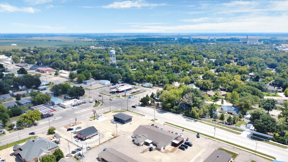 100 NW 14th St, Abilene, KS à vendre - Photo du bâtiment - Image 1 de 1