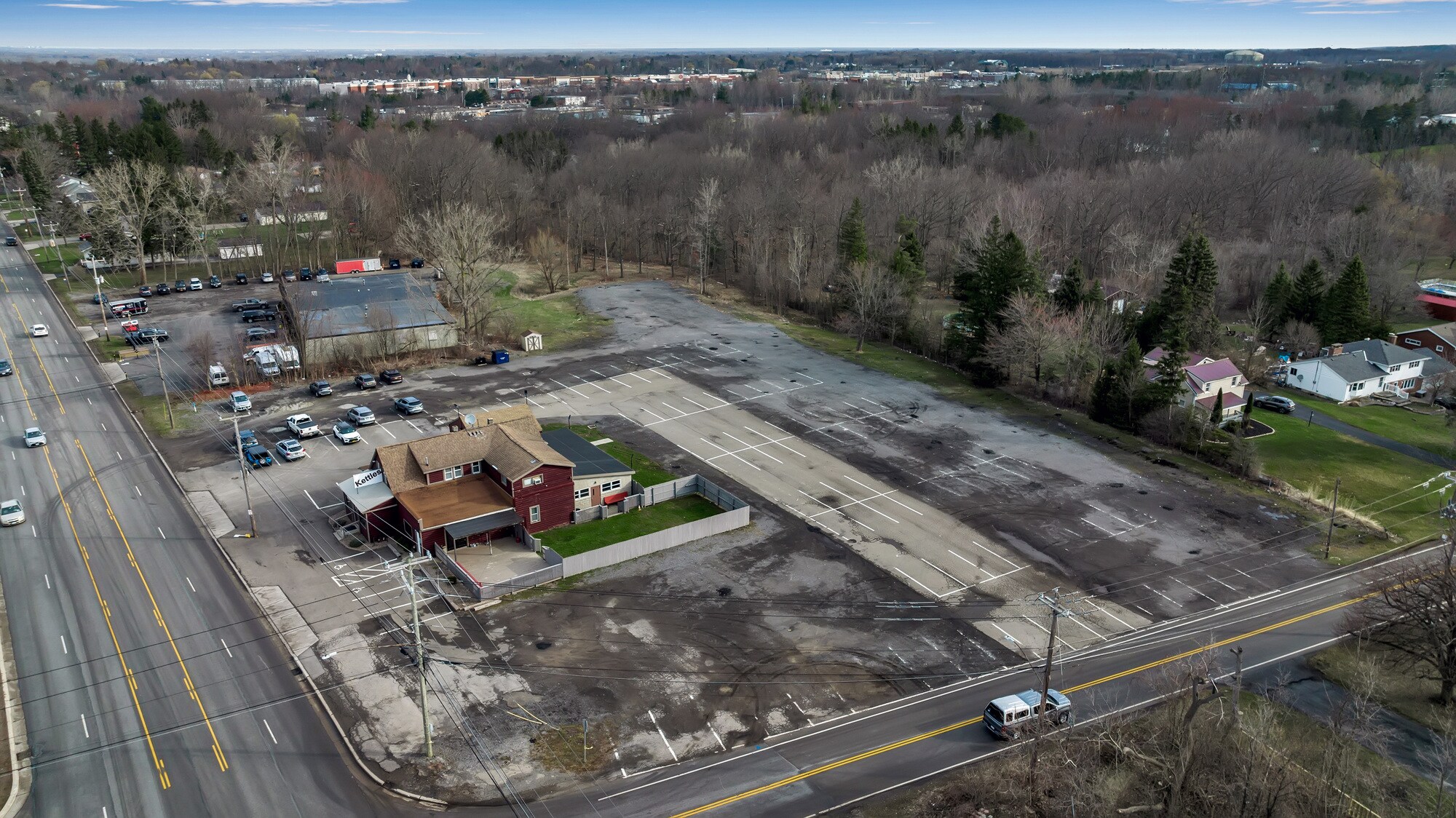 3719 Abbott Rd, Orchard Park, NY à vendre Photo du bâtiment- Image 1 de 43
