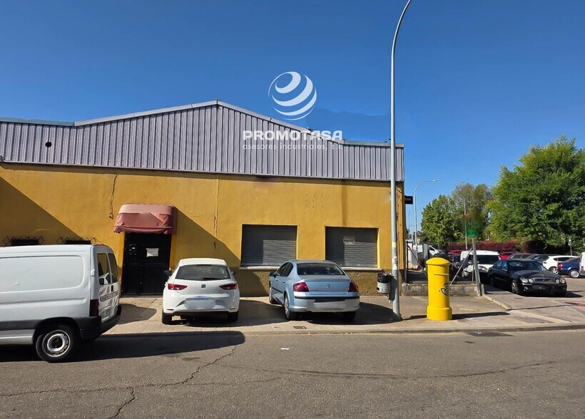 Commerce de détail dans Daganzo de Arriba, Madrid à vendre - Photo du bâtiment - Image 2 de 14