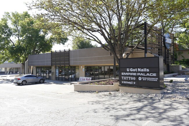 Plus de détails pour 2020 S College Ave, Fort Collins, CO - Commerce de détail à louer