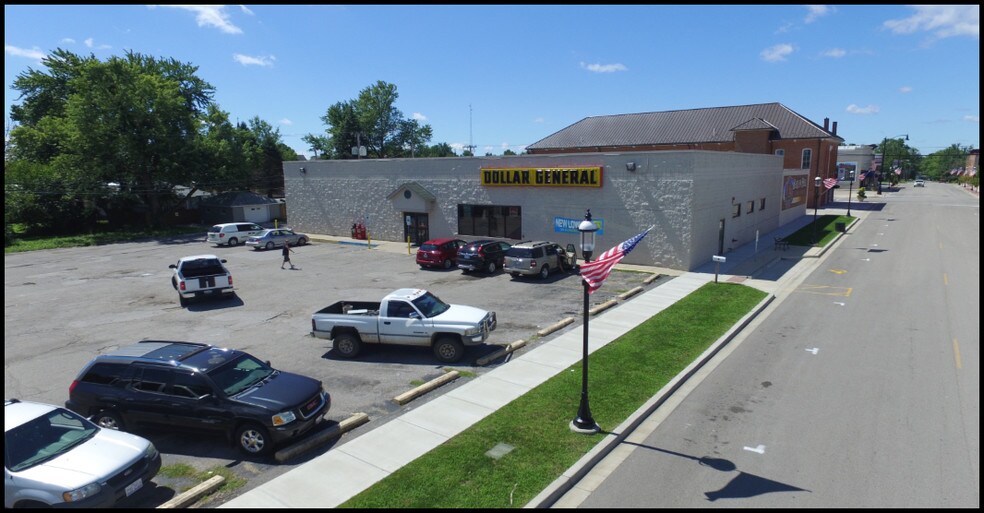 613 Locust St, Marshall, IL à vendre - Photo principale - Image 3 de 3