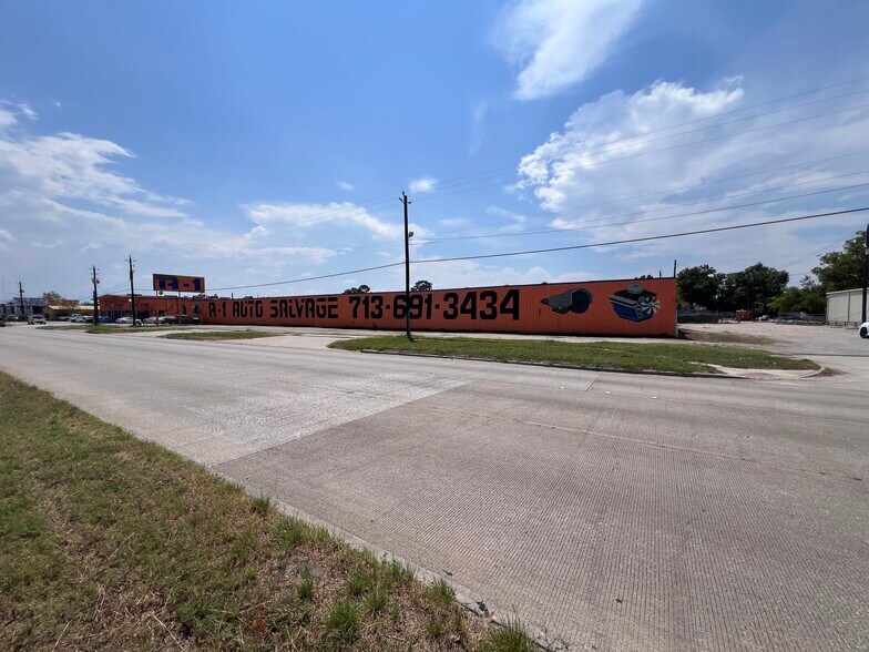 6315 N Shepherd Dr, Houston, TX à vendre - Photo du bâtiment - Image 2 de 2