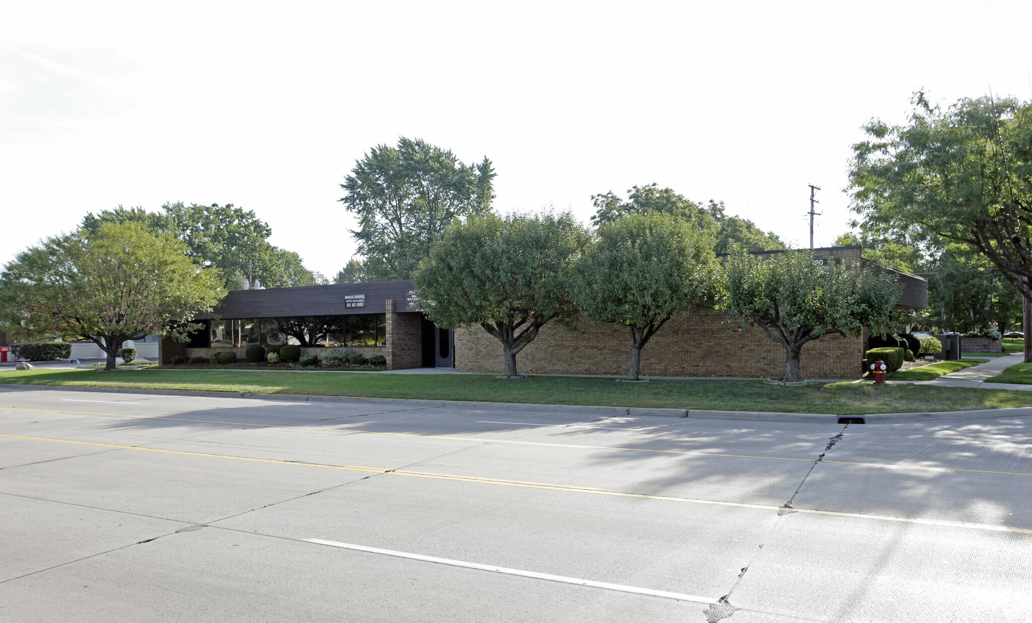 22790 Harper Ave, Saint Clair Shores, MI for sale Building Photo- Image 1 of 8