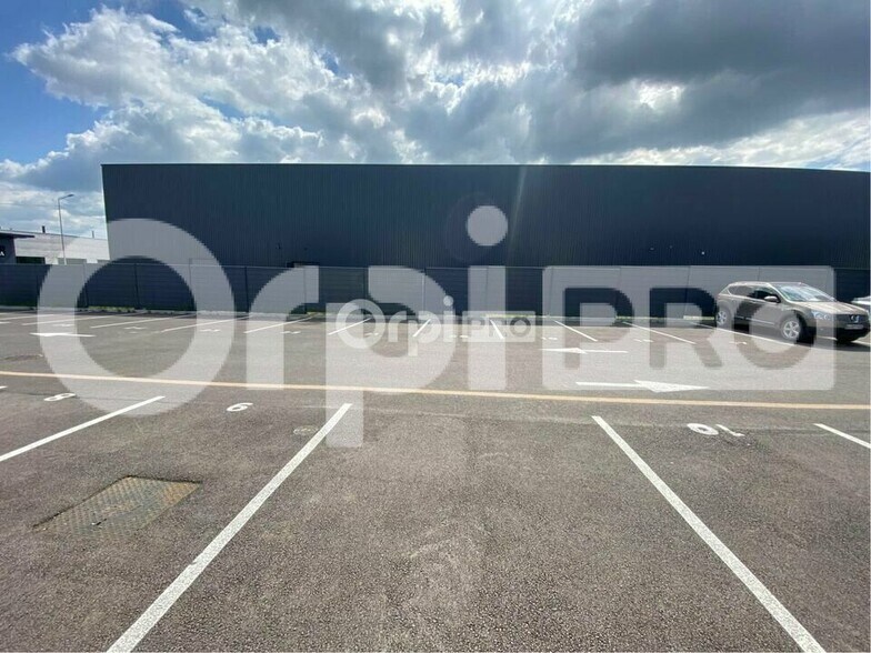 Flex in Cormontreuil for lease - Building Photo - Image 3 of 3