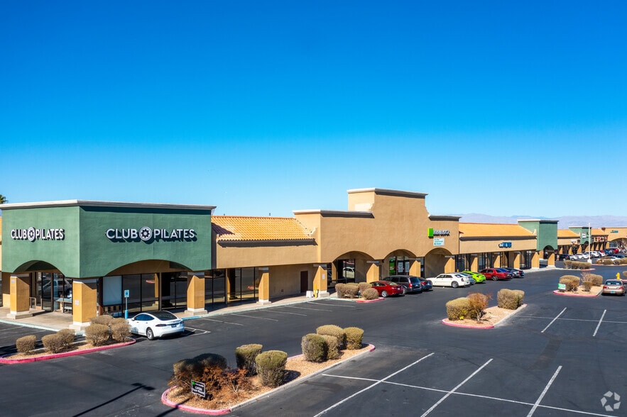 2801-2851 N Green Valley Pky, Henderson, NV for lease - Building Photo - Image 2 of 4