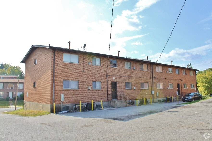 2589 Tyrell Dr, Saint Louis, MO à vendre - Photo du bâtiment - Image 2 de 2