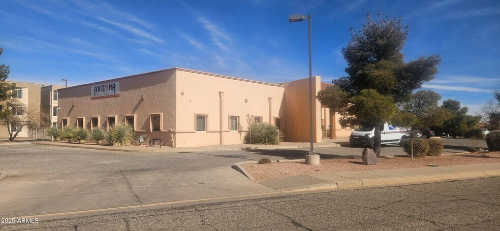 2100 Paseo San Luis, Sierra Vista, AZ à louer - Photo du bâtiment - Image 2 de 4