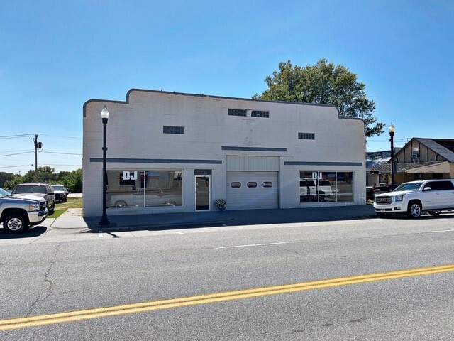 813 Avenue E, Wisner, NE à vendre - Photo principale - Image 1 de 1