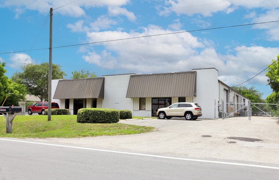 3806 Progress Ave, Naples, FL for sale - Building Photo - Image 1 of 7