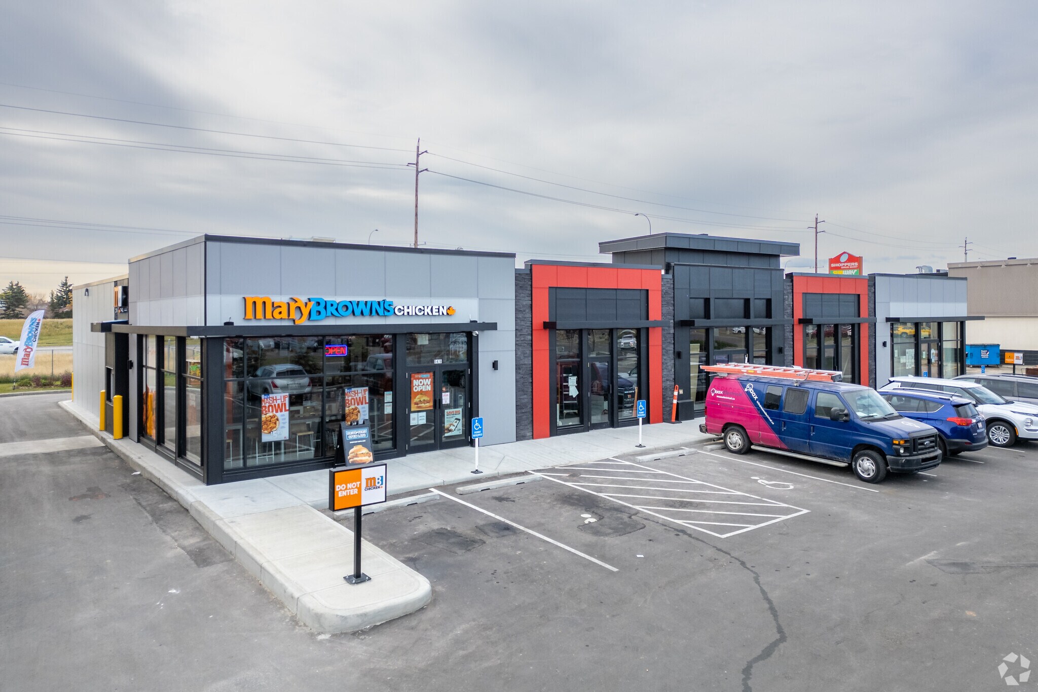 5483 Falsbridge Dr NE, Calgary, AB for sale Primary Photo- Image 1 of 1