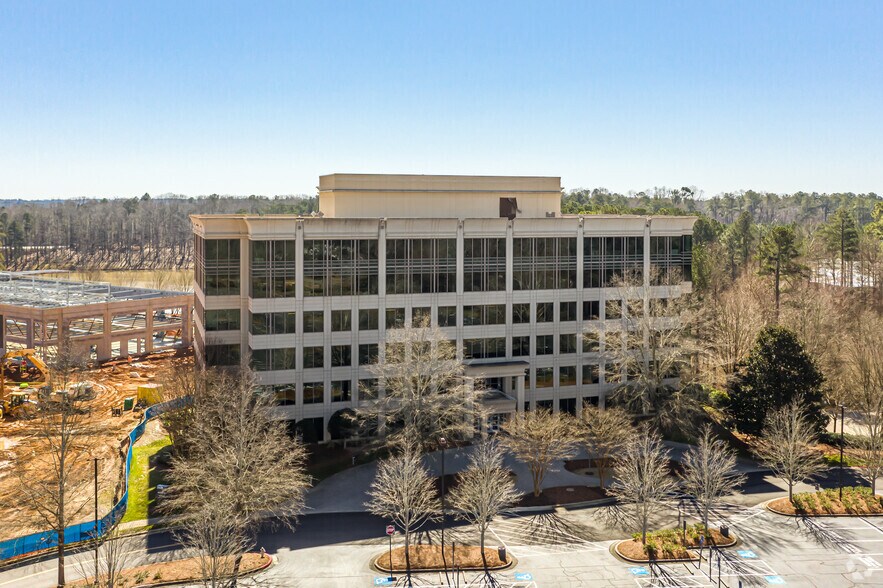 2325 Lakeview Pky, Alpharetta, GA à louer - Photo du bâtiment - Image 2 de 7