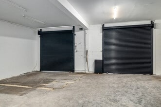 North Street, Castleford for lease Interior Photo- Image 2 of 4